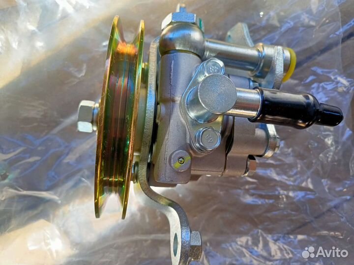 Насос гур Nissan Terrano TD27