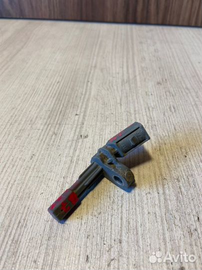 Датчик abs задний левый Volkswagen Passat B7