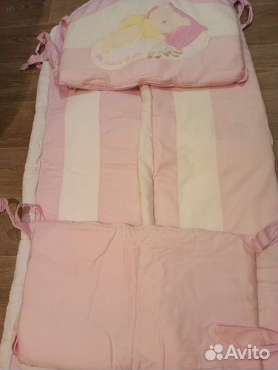 Бортики в кроватку с балдахином