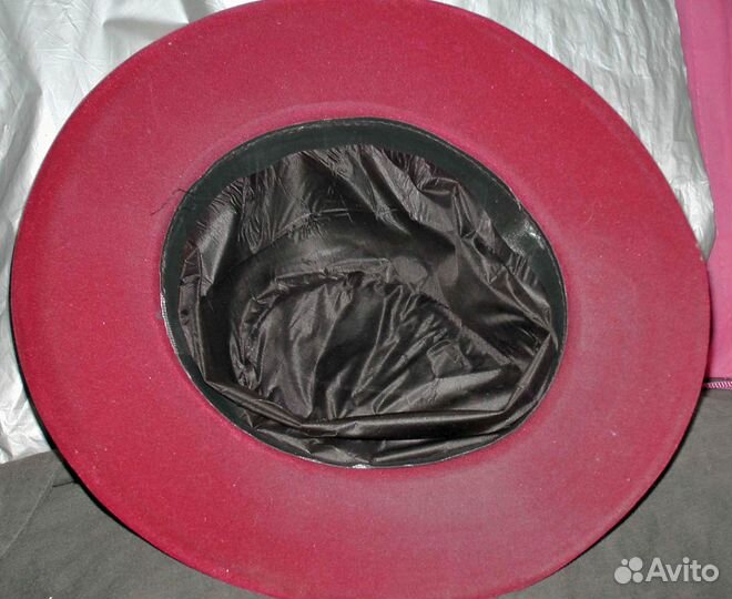 Шляпы фетровые (3 шт. новые, разные цвета)