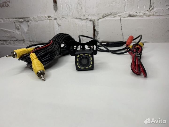 Автомагнитола 7018 Камера в подарок