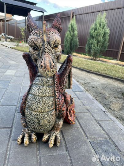 Статуэтка дракон