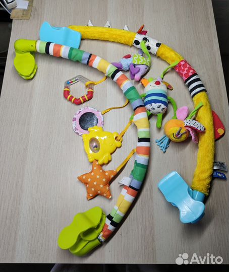 Детские вещи (ванна, весы, дуги, мобиль и тд)