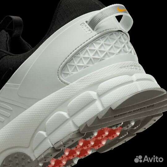 Кроссовки Nike Zoom Vomero 5 Roam