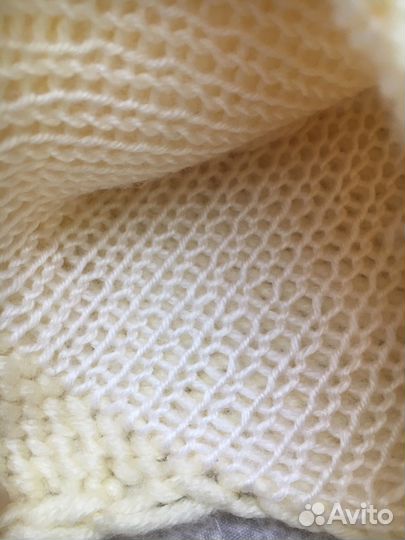 Шапка и манишка на новорожденного тёплая зима-весн