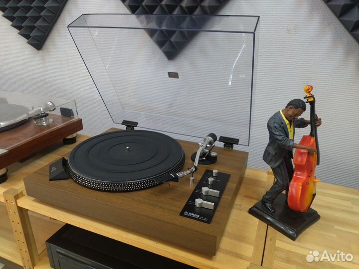 Проигрыватель винила Yamaha YP-511