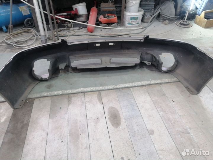 Бампер передний subaru outback (2000 г.)
