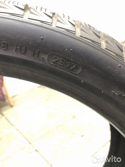 Hankook Winter I'Cept IZ2 255/35 R19