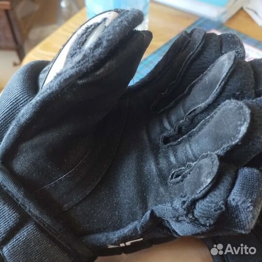 Краги хоккейные перчатки