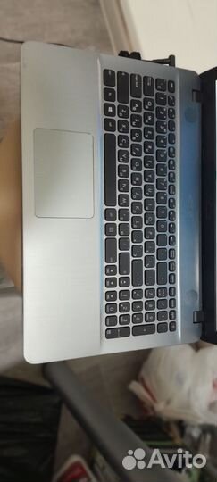 Ноутбук asus