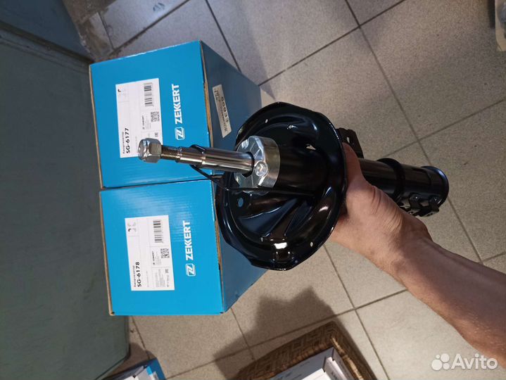 Амортизатор передний Kia Cerato2