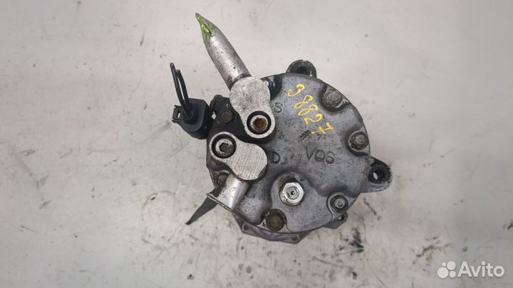 Компрессор кондиционера Volkswagen Golf 4