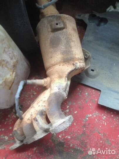 Коллектор выпускной 1,6 Форд фокус 2