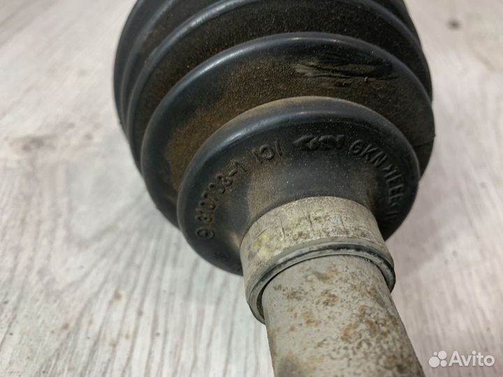 Привод подвески колеса Nissan almera G15 Лев