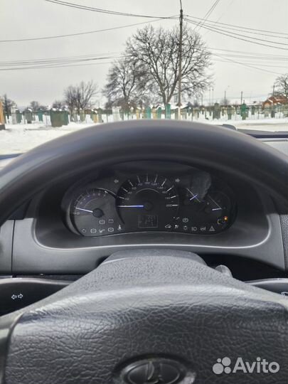 Шиток приборов приора 1