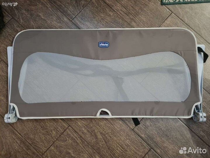 Защитный бортик Chicco для кровати