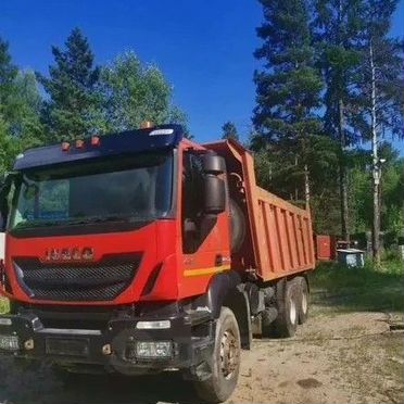 Самосвал 18 м³ IVECO Trakker, 2012