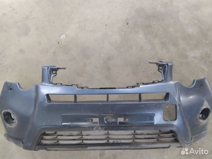 Передний бампер Nissan T-31