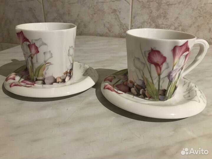 Фарфоровые кружки для чая