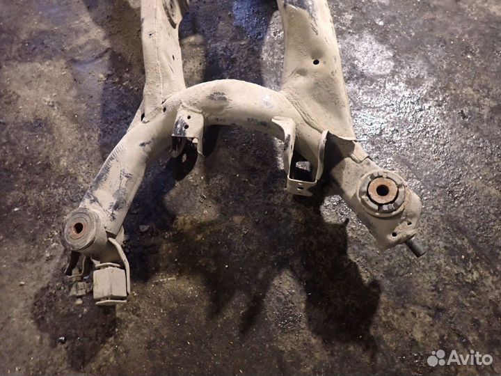 Балка задняя для Infiniti M (Y50) 2004-2010