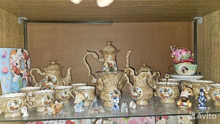 Фаянсовый чайный сервиз