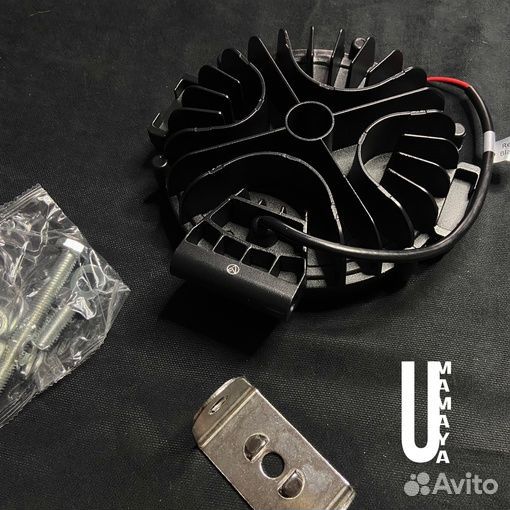 Прожектор автомобильный 18см (круглый)