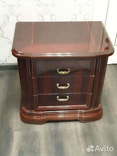 Тумба прикроватная