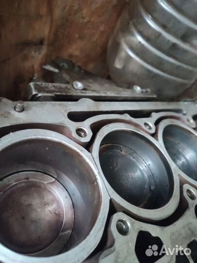 Двигатель от volkswagen passat В5 1,6 AHL