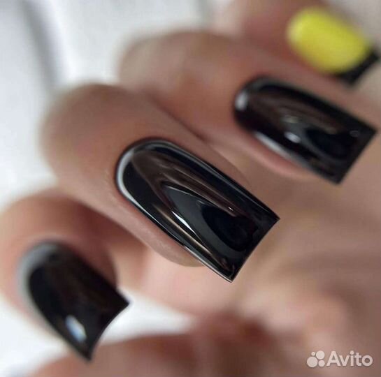 Мастер маникюра и педикюра