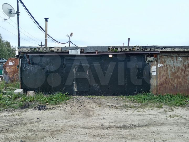 Гараж, > 30 м²