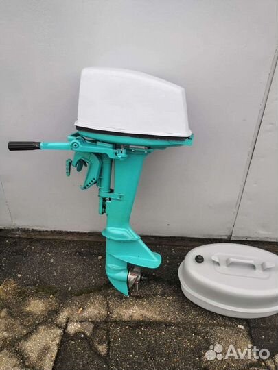 Продаю лодочный мотор Ветерок 8