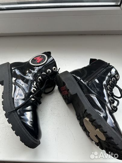 Обувь для девочки фирменная зимняя и демисезонная