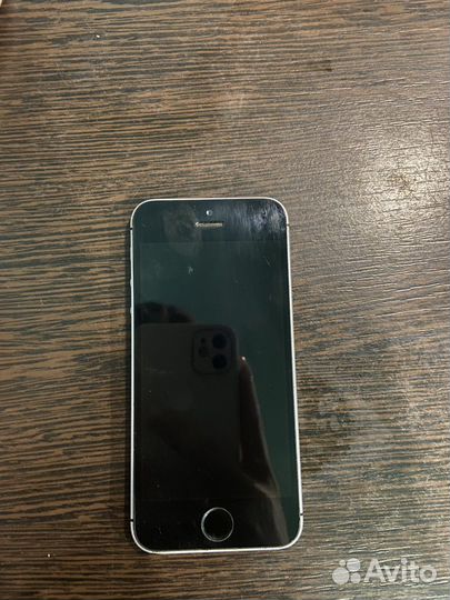 Телефон iPhone