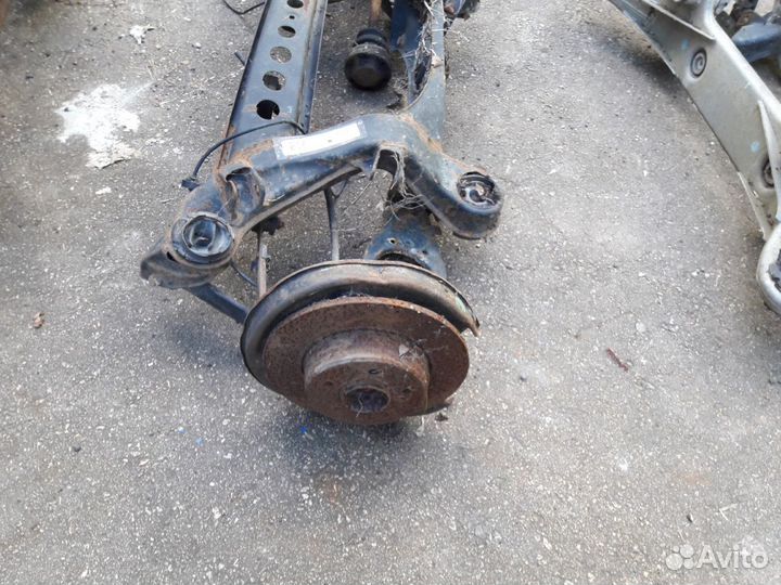 Подрамник задний Mercedes W210 A2103501408