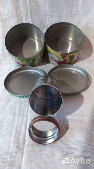 Банки жестяные от чая, печенья и другого