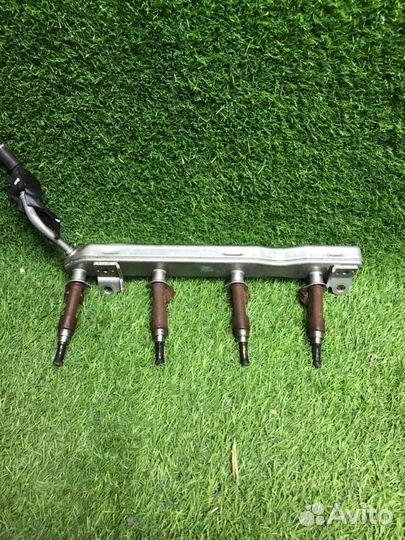 Топливная рампа Toyota Corolla 1NR-FE