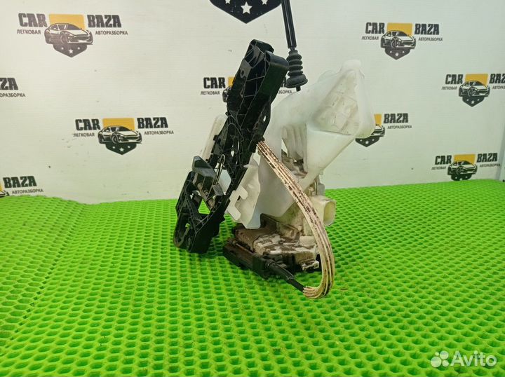 Замок двери задней левой L Volkswagen Passat