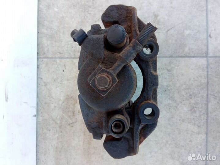 Суппорт тормозной передний правый Opel Vectra B