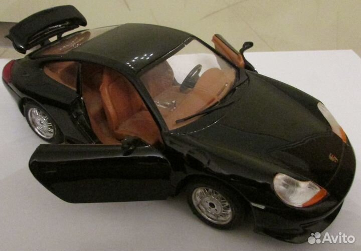 Porsche 911 Carrera 1997 Black, bBurago, 1:24