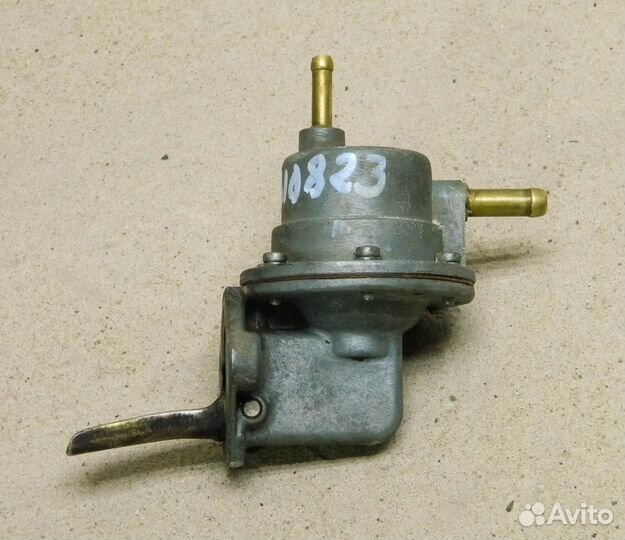 Насос топливный механический Audi 80 B3 1.8