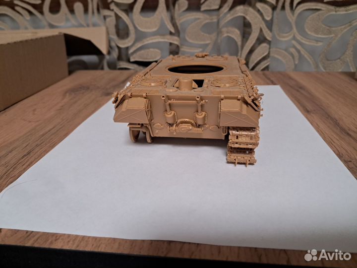 Модель танка Пантера T-V
