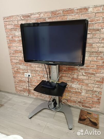 Стойка для телевизора напольная