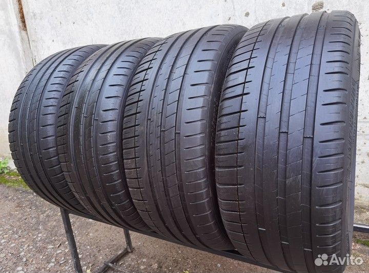 Michelin Pilot Sport 3 235/45 R18 98Y