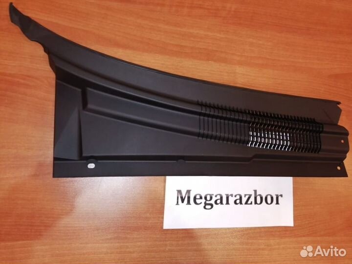 Решетка стеклоочистителя (жабо) Ssangyong Rexton