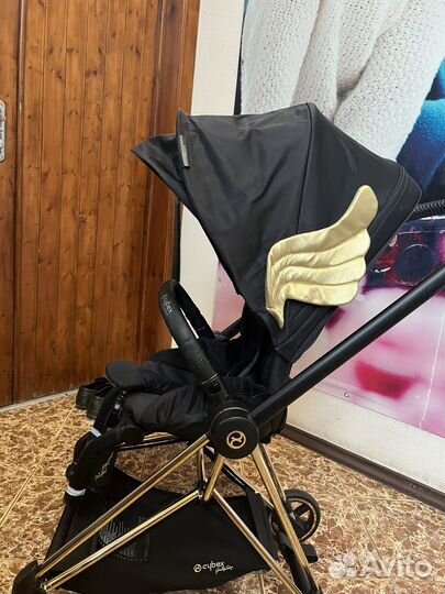 Прогулочная коляска Cybex Mios by Jeremy Scott