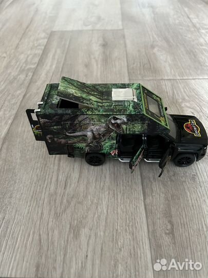 Машина игрушка