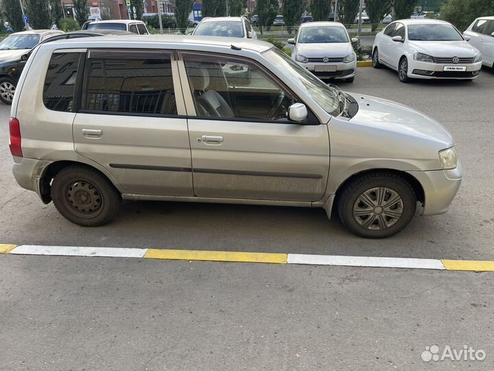 Mazda Demio 1.3 AT, 2001, 250 000 км