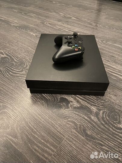 Xbox One x 1tb