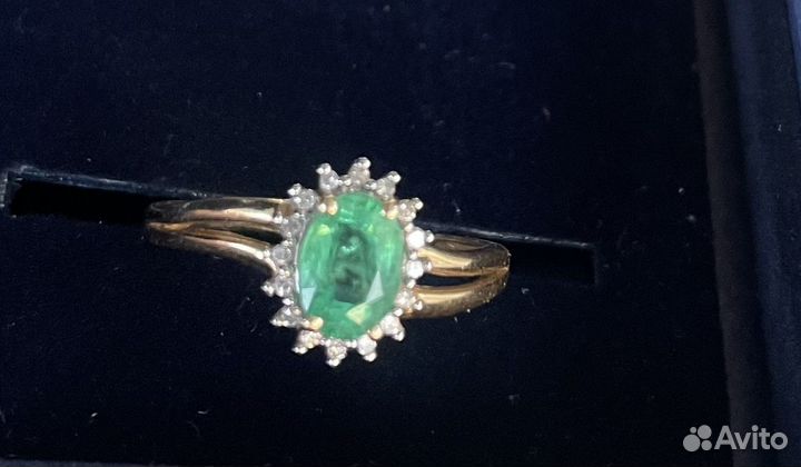 Кольцо с изумрудом и бриллиантами 0,80к