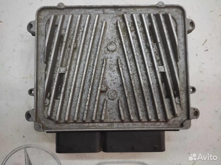 Блок управления двигателем w211 E-class 272.972